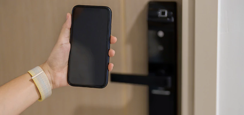 Keypad Wifi Locks Repair And Installation in Oak Park, CA