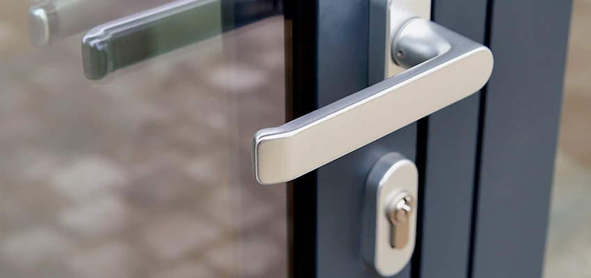 Broken Door Lock Cylinder Repair in Oak Park, California