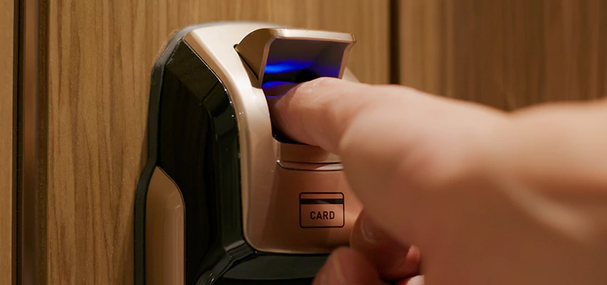 Locksmith Company For Window Lock Installation in Oak Park, California