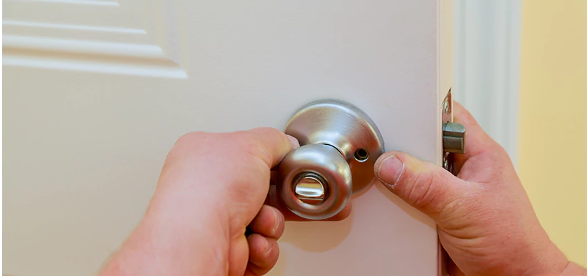 After-hours Locksmith For Lock And Key Installation in Oak Park, CA
