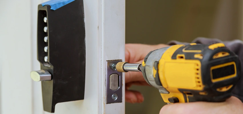 Eviction Locksmith For Key Duplication in Oak Park, California